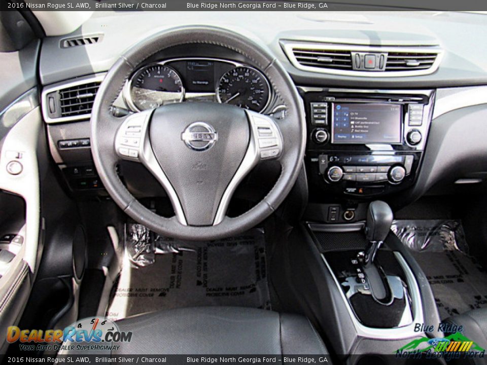2016 Nissan Rogue SL AWD Brilliant Silver / Charcoal Photo #14