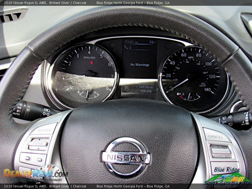 2016 Nissan Rogue SL AWD Brilliant Silver / Charcoal Photo #17