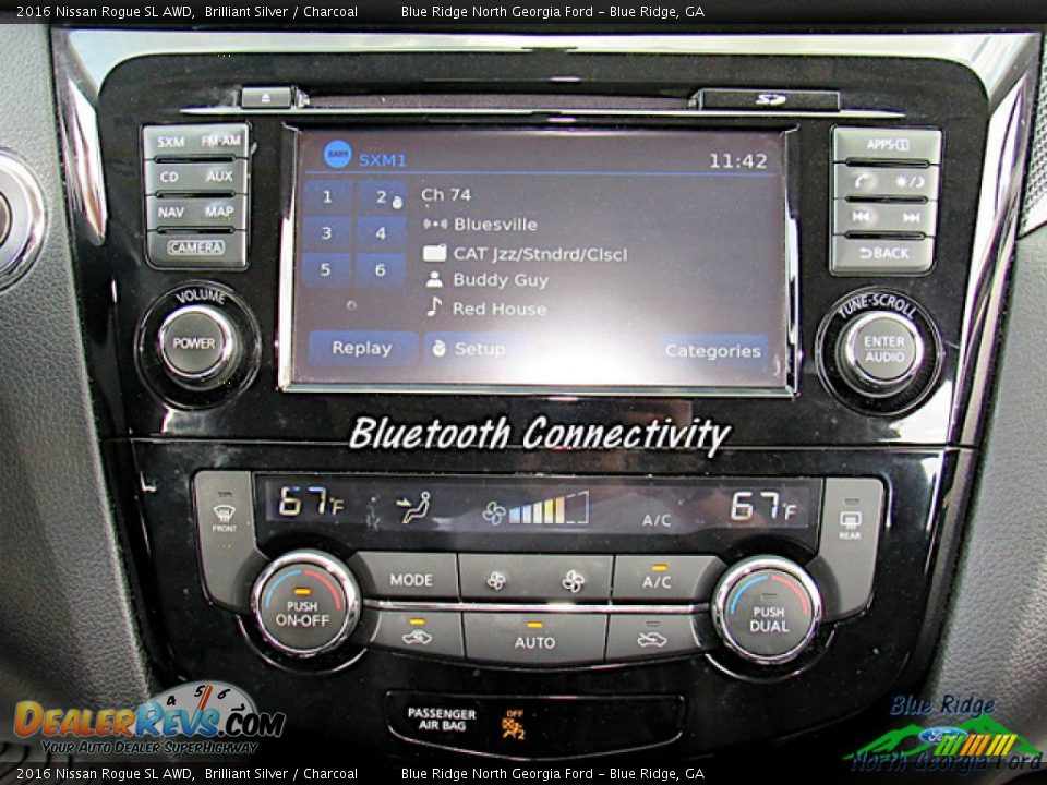 2016 Nissan Rogue SL AWD Brilliant Silver / Charcoal Photo #18