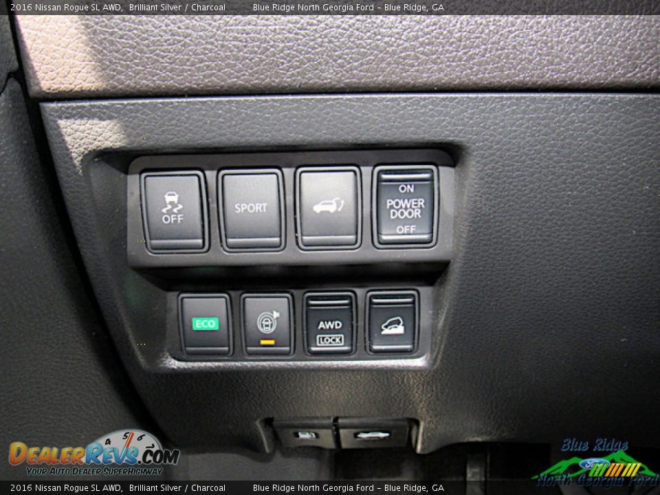 2016 Nissan Rogue SL AWD Brilliant Silver / Charcoal Photo #22