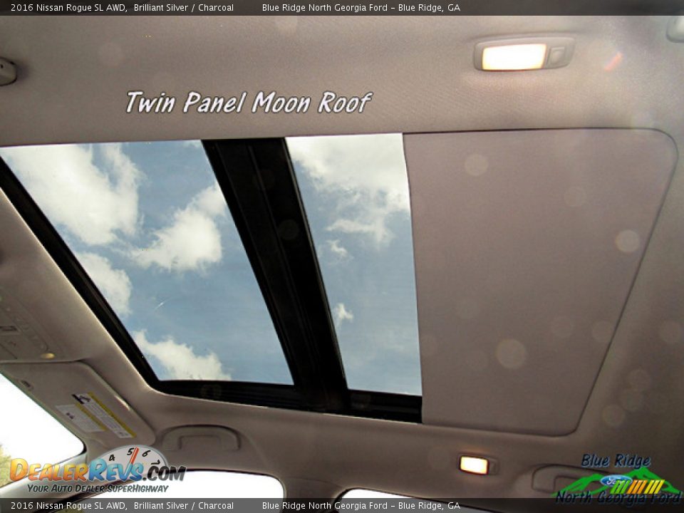 2016 Nissan Rogue SL AWD Brilliant Silver / Charcoal Photo #23