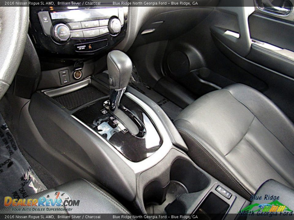 2016 Nissan Rogue SL AWD Brilliant Silver / Charcoal Photo #25