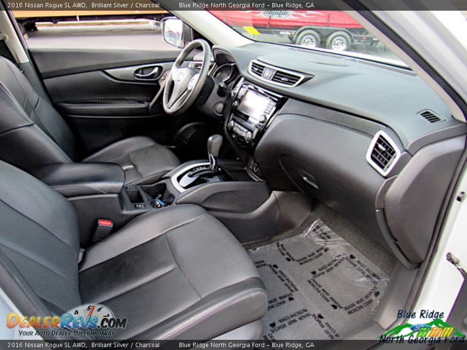 2016 Nissan Rogue SL AWD Brilliant Silver / Charcoal Photo #29