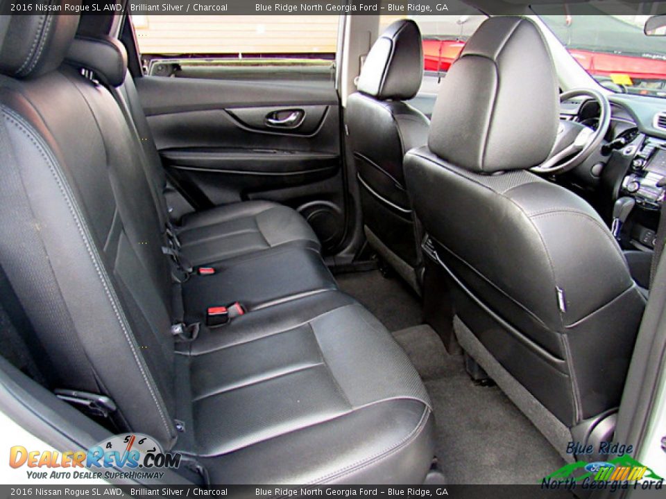 2016 Nissan Rogue SL AWD Brilliant Silver / Charcoal Photo #30