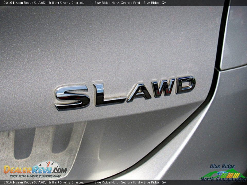2016 Nissan Rogue SL AWD Brilliant Silver / Charcoal Photo #36
