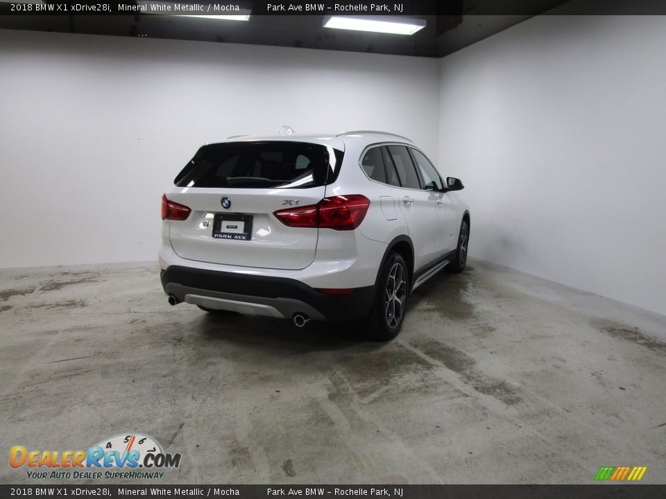 2018 BMW X1 xDrive28i Mineral White Metallic / Mocha Photo #4