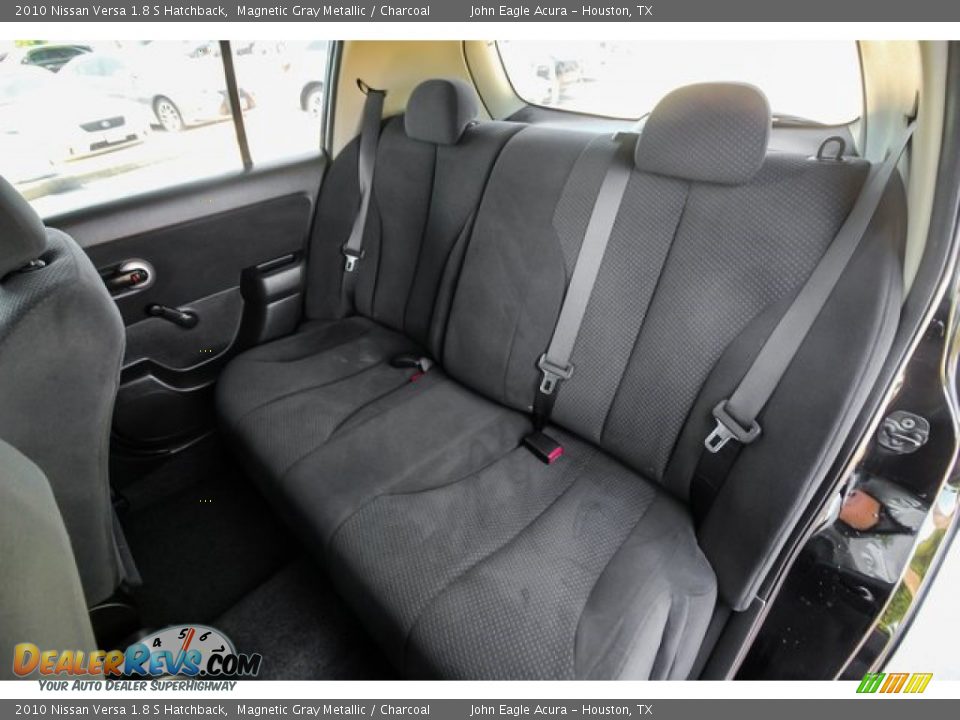 2010 Nissan Versa 1.8 S Hatchback Magnetic Gray Metallic / Charcoal Photo #20