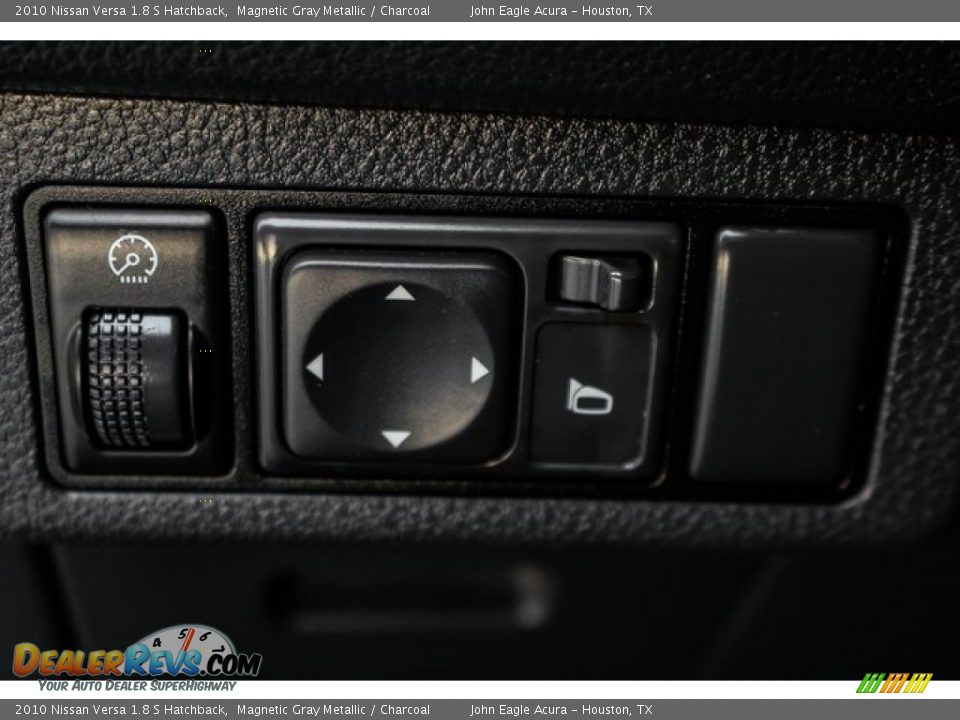 2010 Nissan Versa 1.8 S Hatchback Magnetic Gray Metallic / Charcoal Photo #35