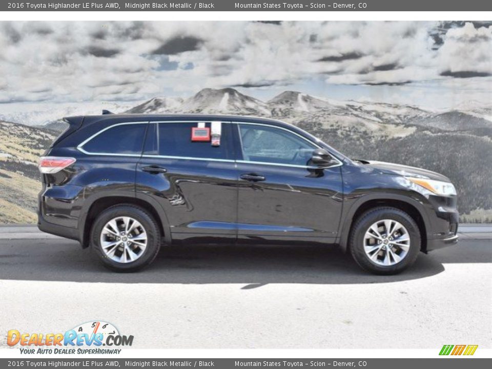 2016 Toyota Highlander LE Plus AWD Midnight Black Metallic / Black Photo #2