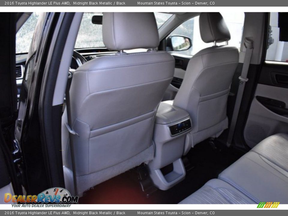 2016 Toyota Highlander LE Plus AWD Midnight Black Metallic / Black Photo #19
