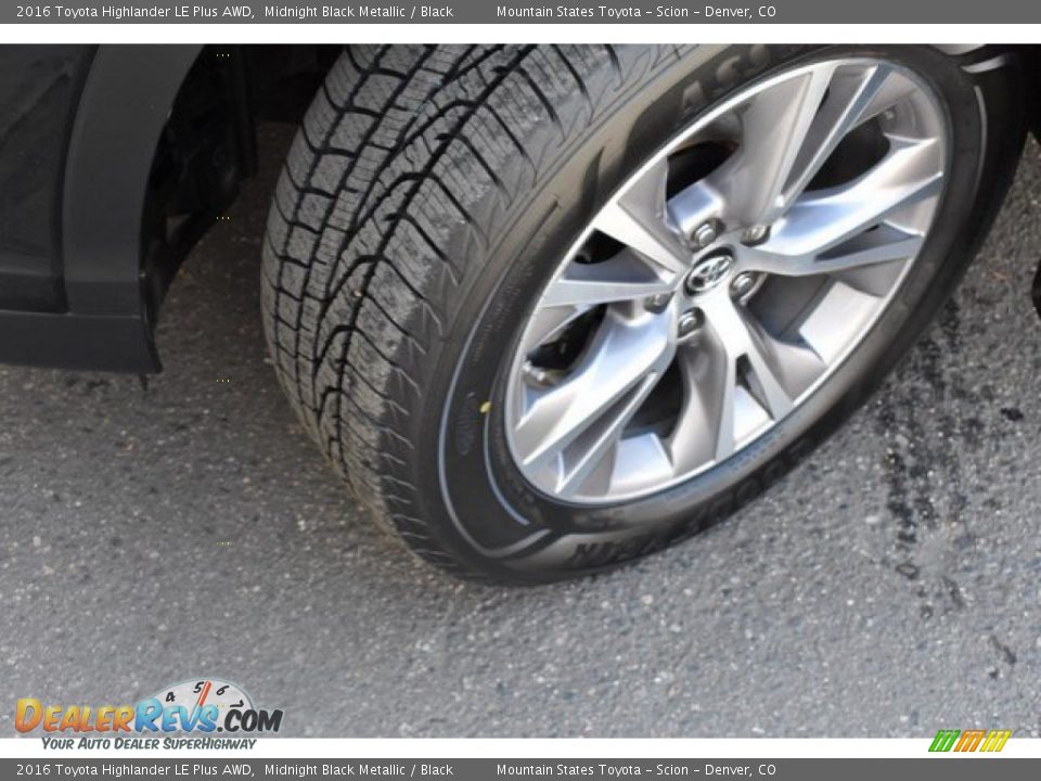 2016 Toyota Highlander LE Plus AWD Midnight Black Metallic / Black Photo #29