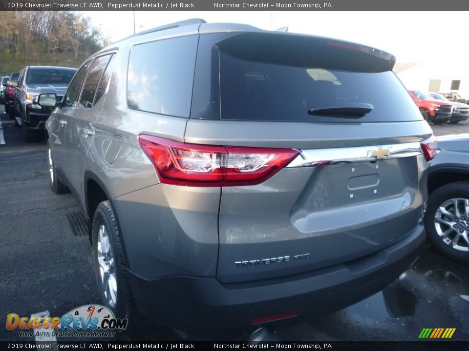 2019 Chevrolet Traverse LT AWD Pepperdust Metallic / Jet Black Photo #3