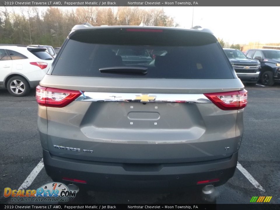 2019 Chevrolet Traverse LT AWD Pepperdust Metallic / Jet Black Photo #4