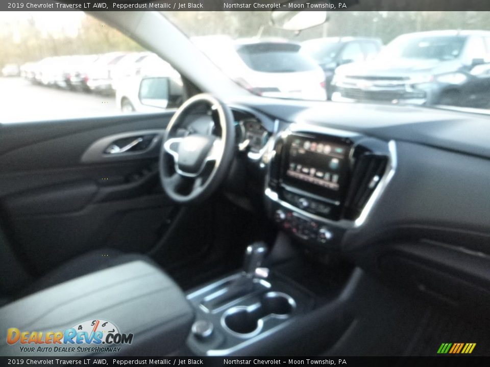 2019 Chevrolet Traverse LT AWD Pepperdust Metallic / Jet Black Photo #9