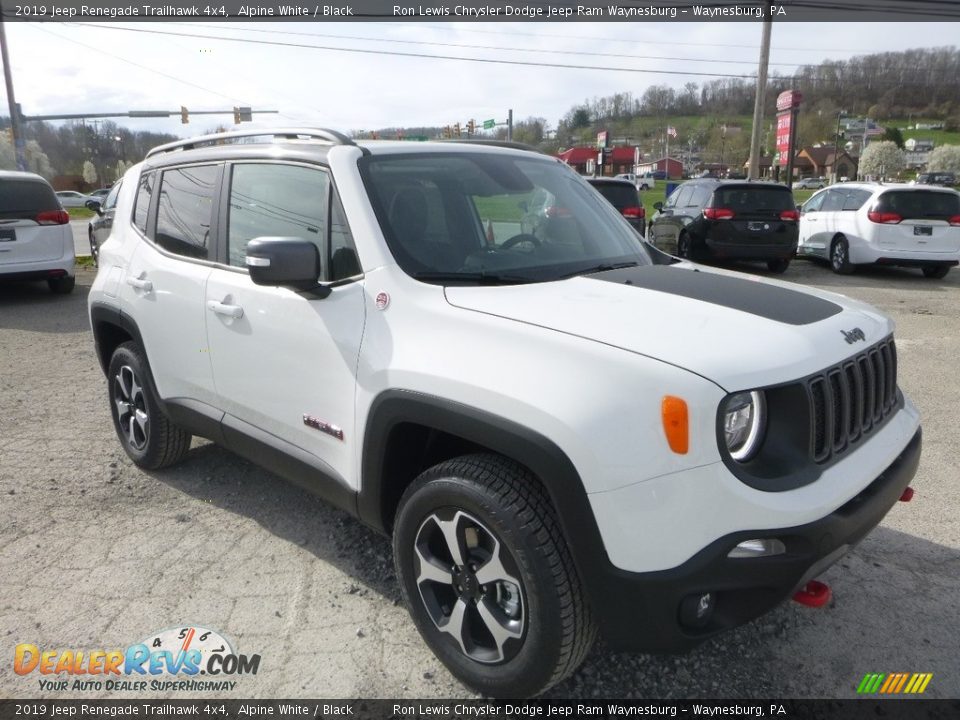 Front 3/4 View of 2019 Jeep Renegade Trailhawk 4x4 Photo #7