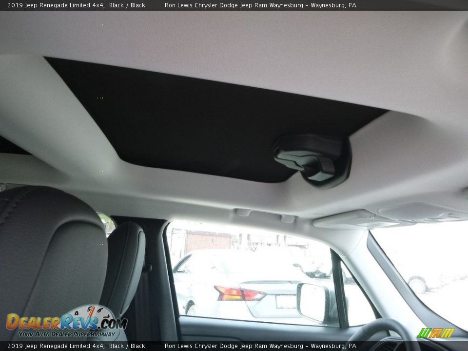 2019 Jeep Renegade Limited 4x4 Black / Black Photo #12