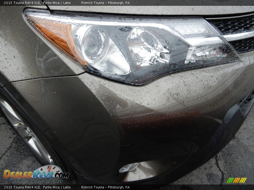 2015 Toyota RAV4 XLE Pyrite Mica / Latte Photo #14