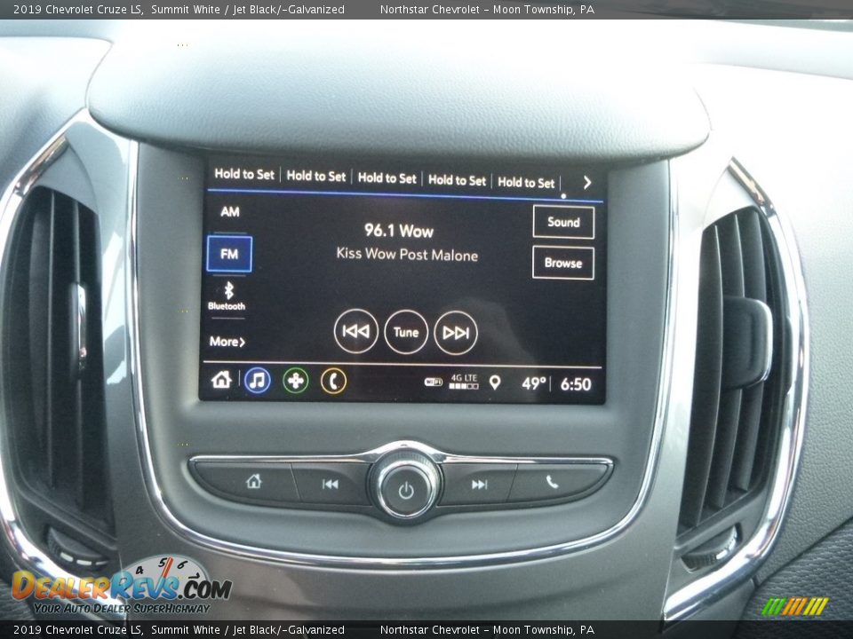 2019 Chevrolet Cruze LS Summit White / Jet Black/­Galvanized Photo #16