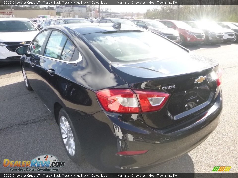 2019 Chevrolet Cruze LT Mosaic Black Metallic / Jet Black/­Galvanized Photo #3