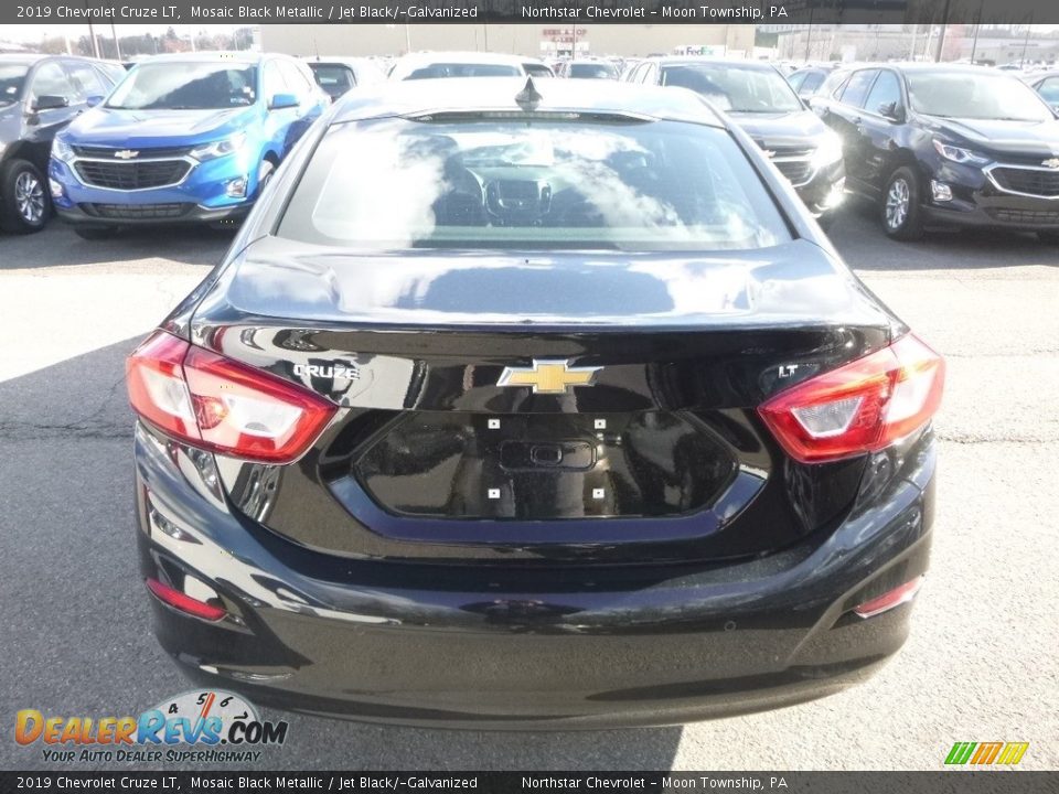 2019 Chevrolet Cruze LT Mosaic Black Metallic / Jet Black/­Galvanized Photo #4
