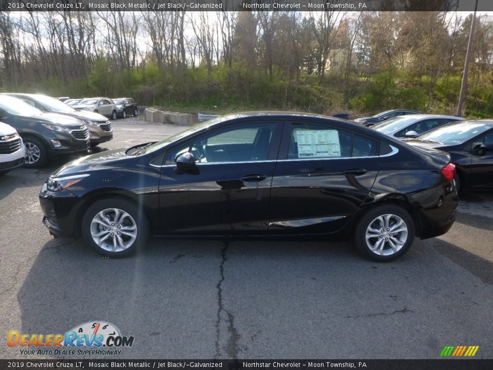 2019 Chevrolet Cruze LT Mosaic Black Metallic / Jet Black/­Galvanized Photo #2