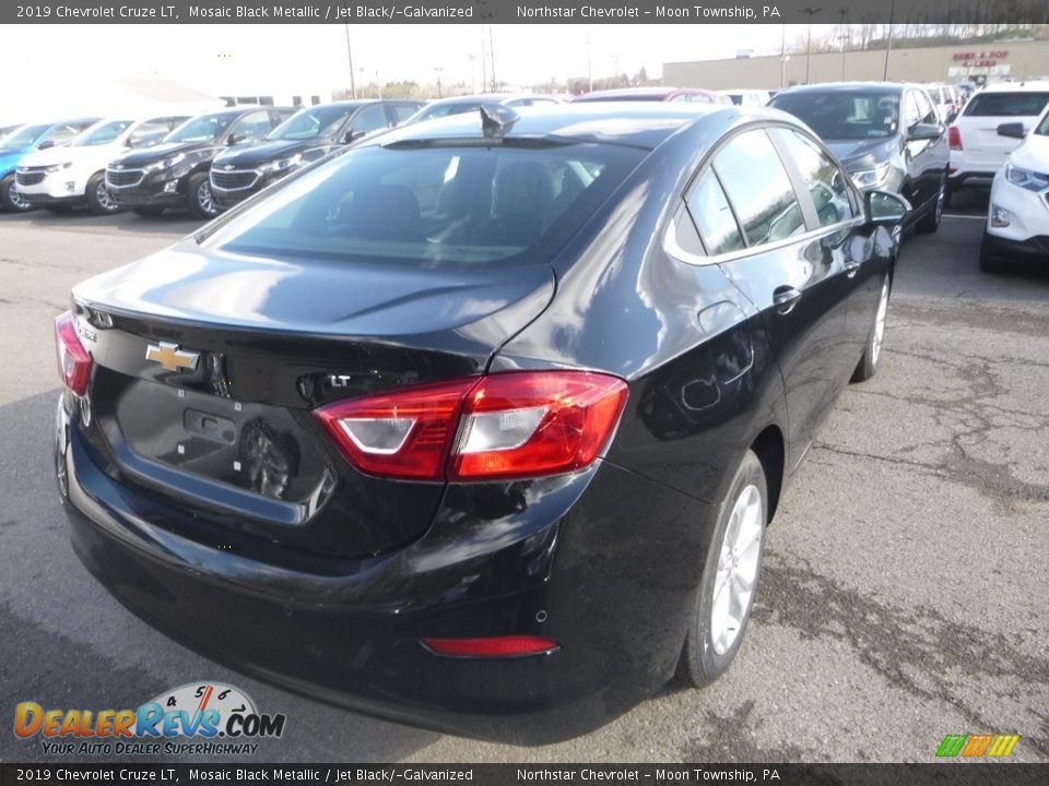 2019 Chevrolet Cruze LT Mosaic Black Metallic / Jet Black/­Galvanized Photo #5