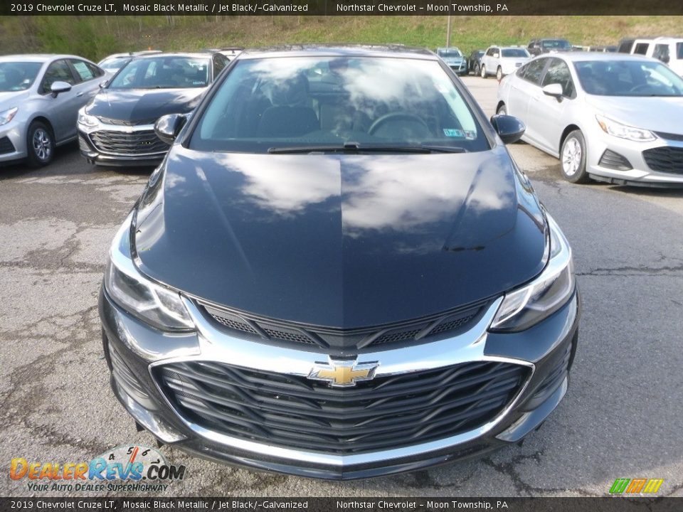 2019 Chevrolet Cruze LT Mosaic Black Metallic / Jet Black/­Galvanized Photo #8