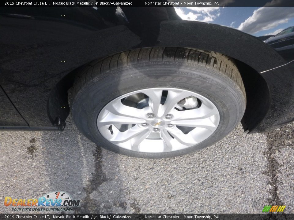 2019 Chevrolet Cruze LT Mosaic Black Metallic / Jet Black/­Galvanized Photo #9