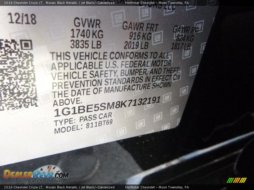 2019 Chevrolet Cruze LT Mosaic Black Metallic / Jet Black/­Galvanized Photo #16