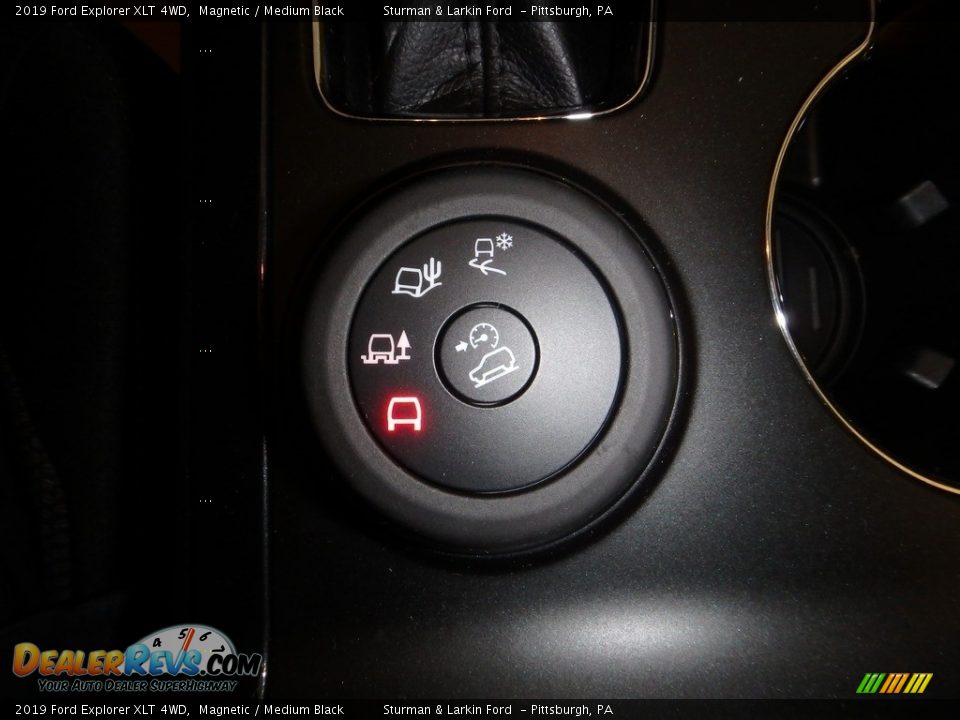 2019 Ford Explorer XLT 4WD Magnetic / Medium Black Photo #15