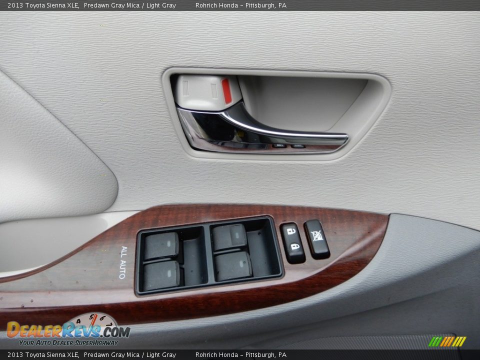 2013 Toyota Sienna XLE Predawn Gray Mica / Light Gray Photo #21