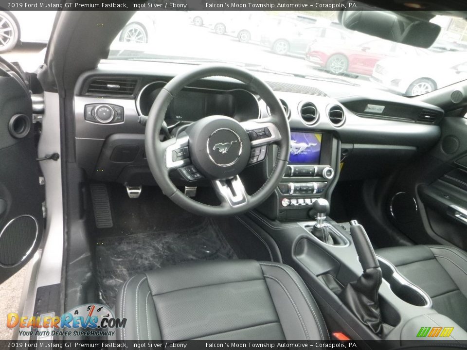 Ebony Interior - 2019 Ford Mustang GT Premium Fastback Photo #11