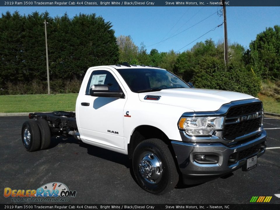 2019 Ram 3500 Tradesman Regular Cab 4x4 Chassis Bright White / Black/Diesel Gray Photo #4