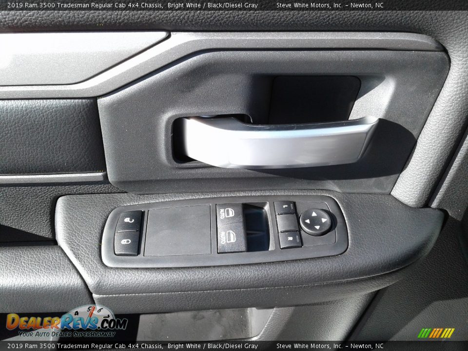 2019 Ram 3500 Tradesman Regular Cab 4x4 Chassis Bright White / Black/Diesel Gray Photo #9