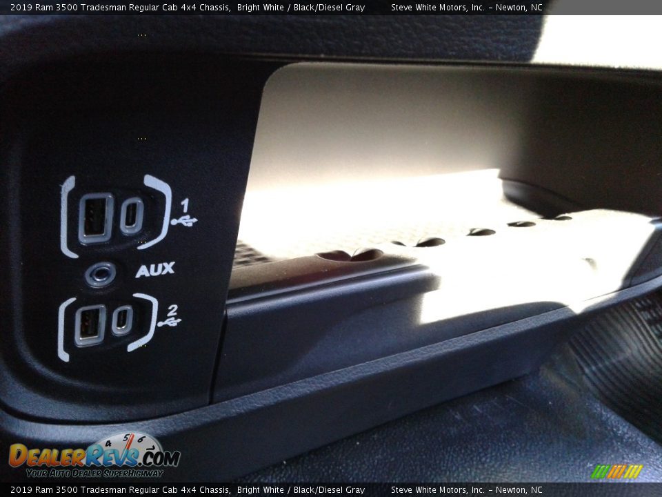 2019 Ram 3500 Tradesman Regular Cab 4x4 Chassis Bright White / Black/Diesel Gray Photo #20