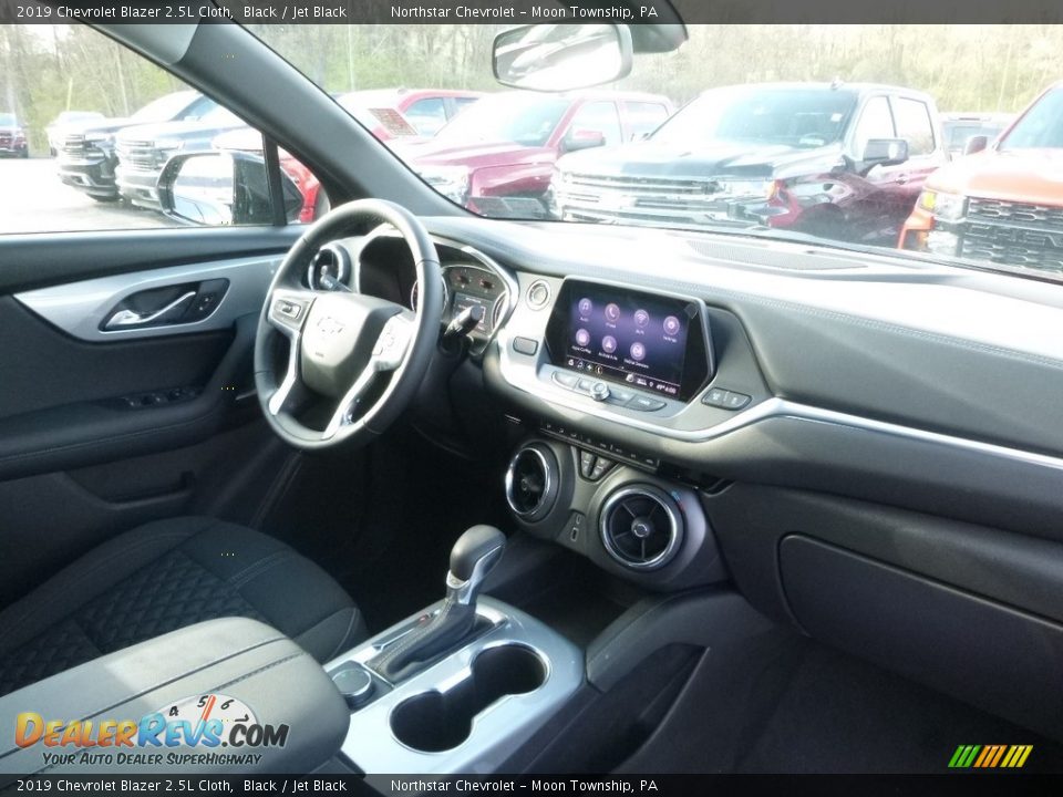 2019 Chevrolet Blazer 2.5L Cloth Black / Jet Black Photo #11