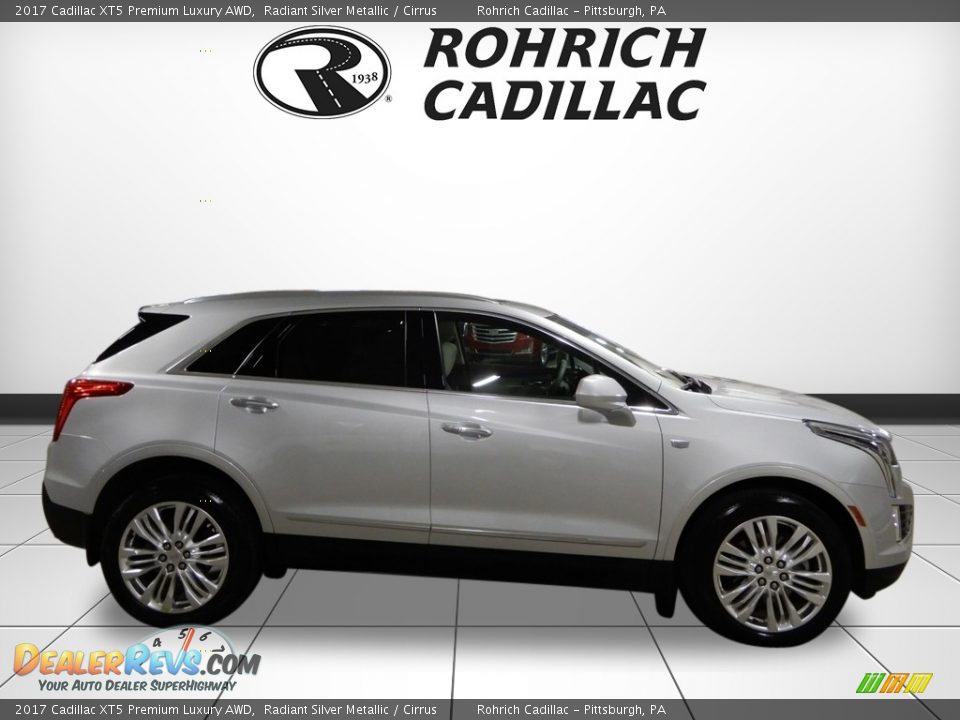 2017 Cadillac XT5 Premium Luxury AWD Radiant Silver Metallic / Cirrus Photo #6