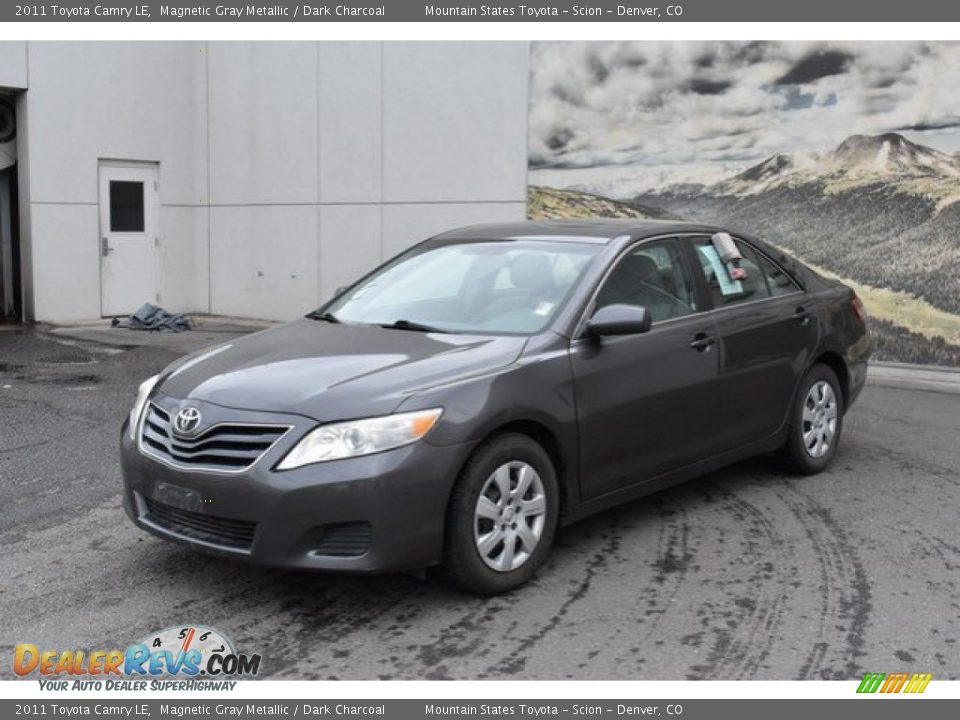 2011 Toyota Camry LE Magnetic Gray Metallic / Dark Charcoal Photo #2