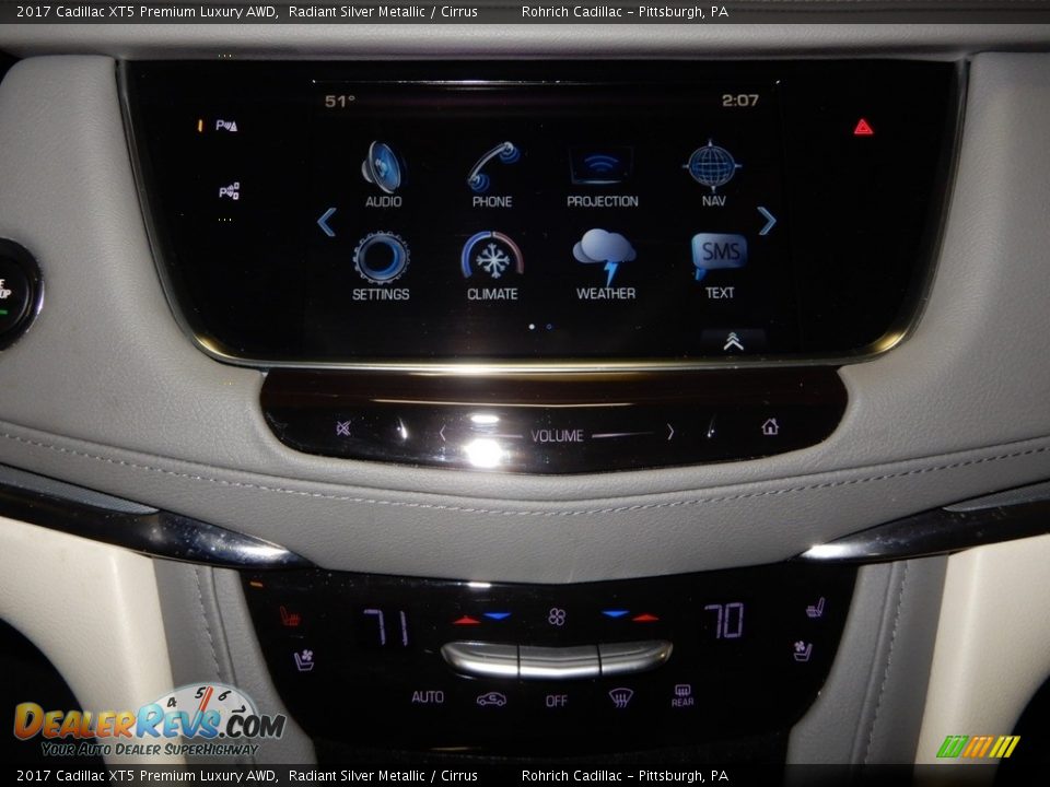 2017 Cadillac XT5 Premium Luxury AWD Radiant Silver Metallic / Cirrus Photo #18
