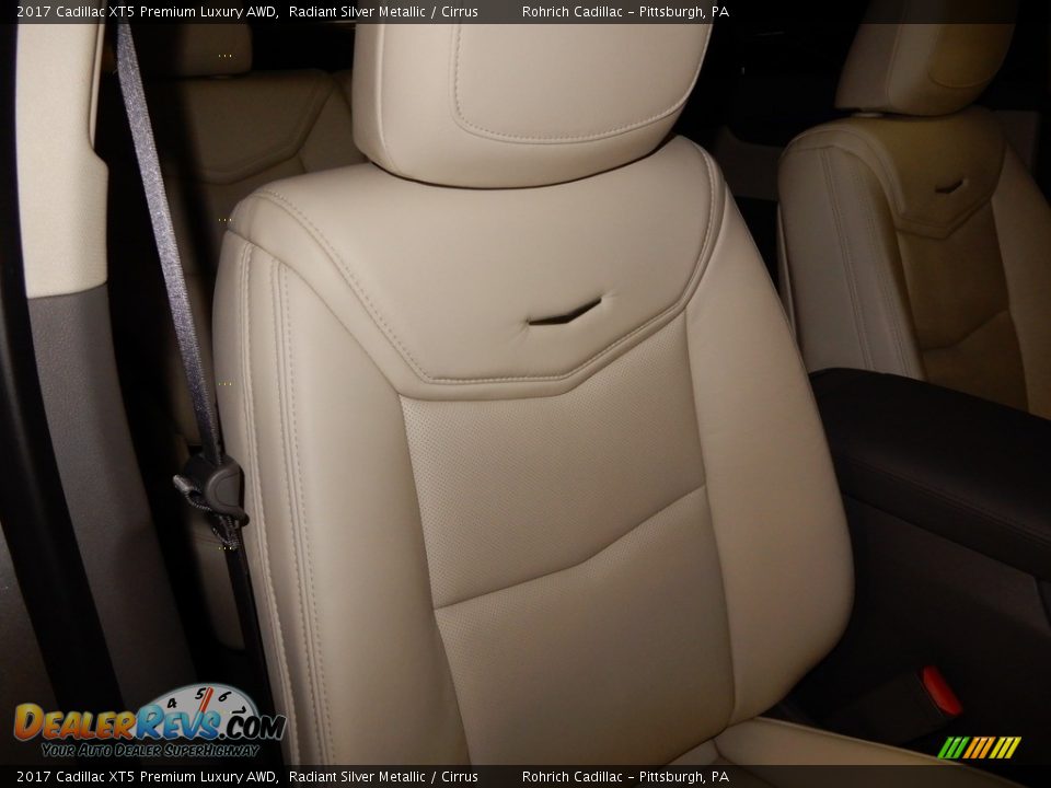 2017 Cadillac XT5 Premium Luxury AWD Radiant Silver Metallic / Cirrus Photo #19