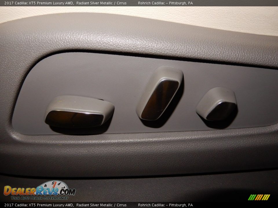 2017 Cadillac XT5 Premium Luxury AWD Radiant Silver Metallic / Cirrus Photo #23