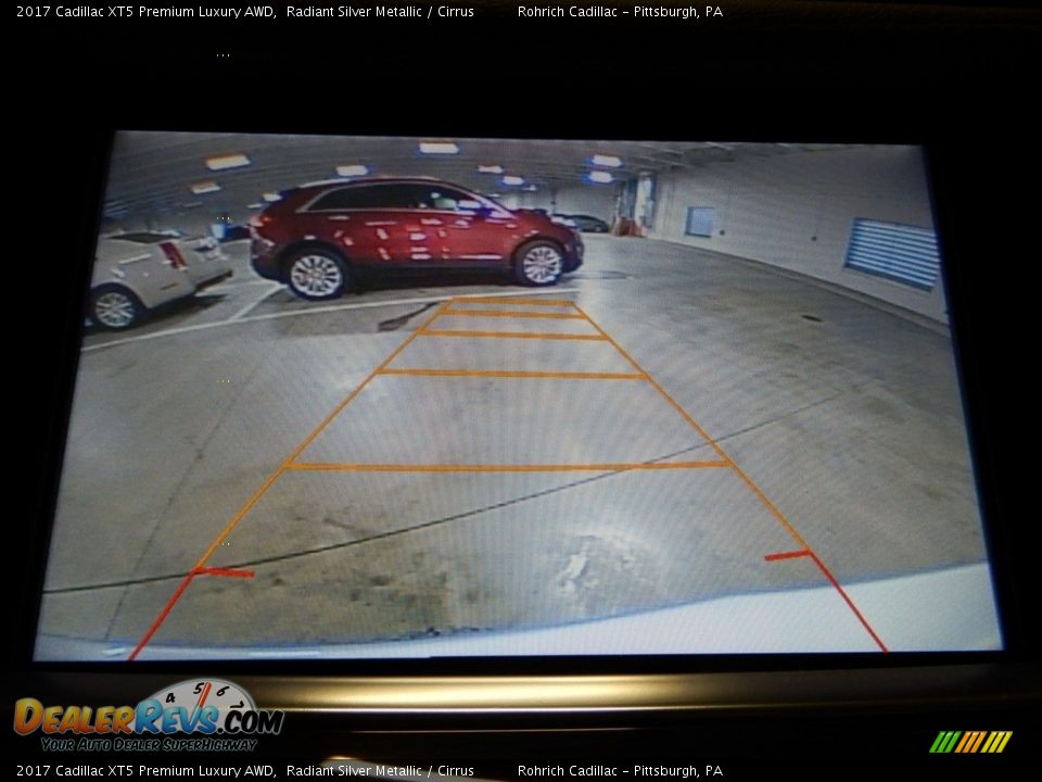 2017 Cadillac XT5 Premium Luxury AWD Radiant Silver Metallic / Cirrus Photo #25
