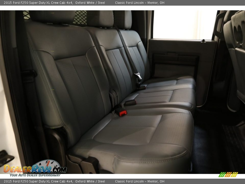 2015 Ford F250 Super Duty XL Crew Cab 4x4 Oxford White / Steel Photo #13