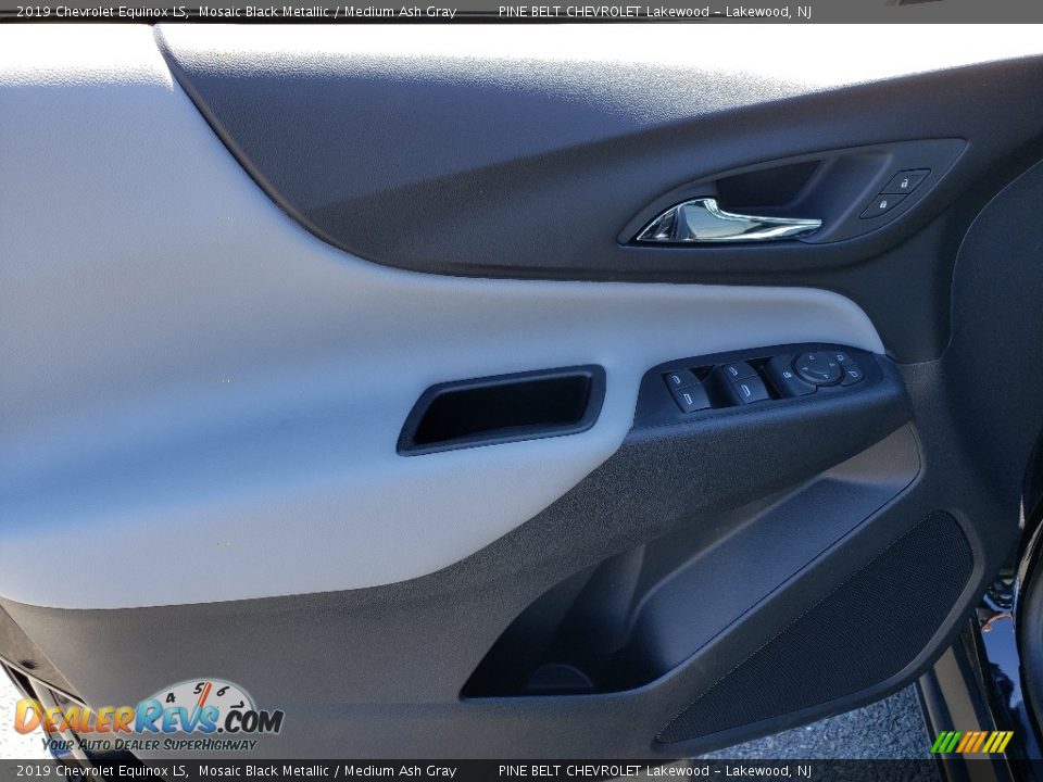 2019 Chevrolet Equinox LS Mosaic Black Metallic / Medium Ash Gray Photo #8
