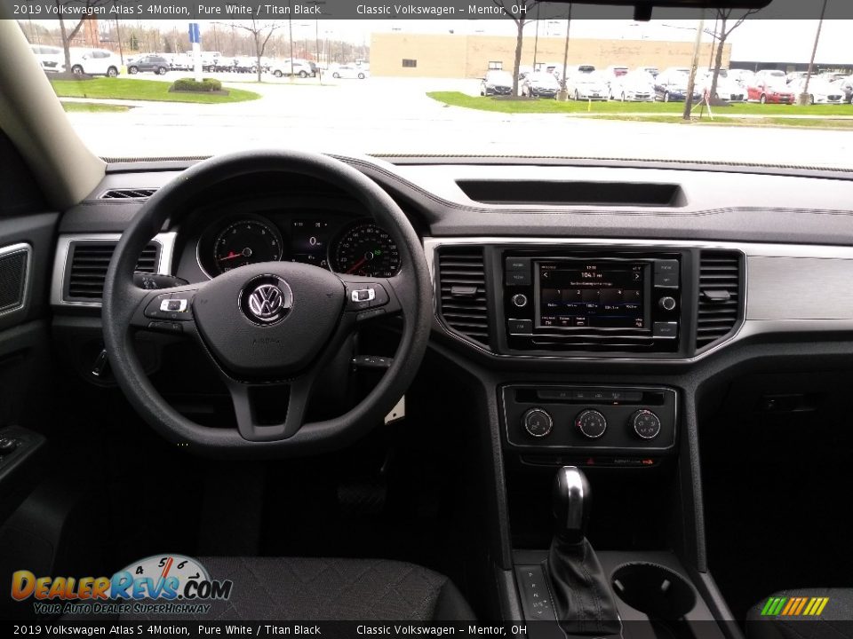 2019 Volkswagen Atlas S 4Motion Pure White / Titan Black Photo #4