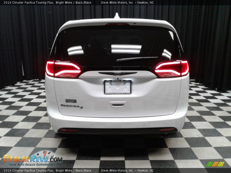 2019 Chrysler Pacifica Touring Plus Bright White / Black/Black Photo #7