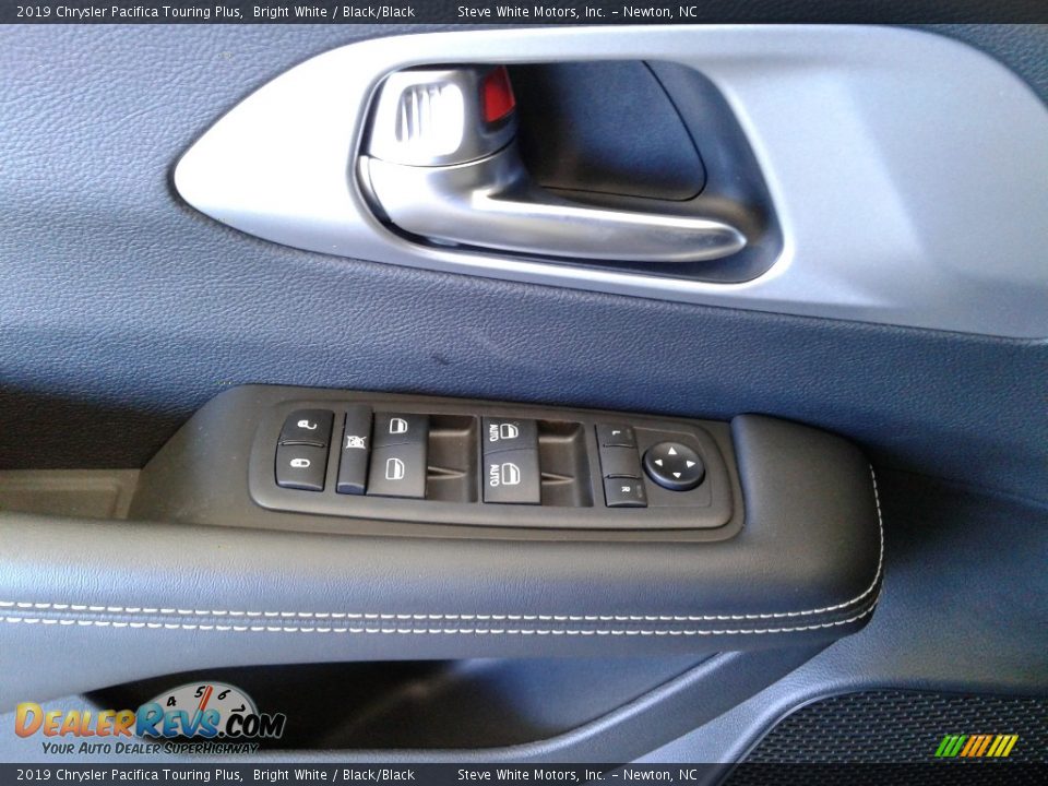 2019 Chrysler Pacifica Touring Plus Bright White / Black/Black Photo #9