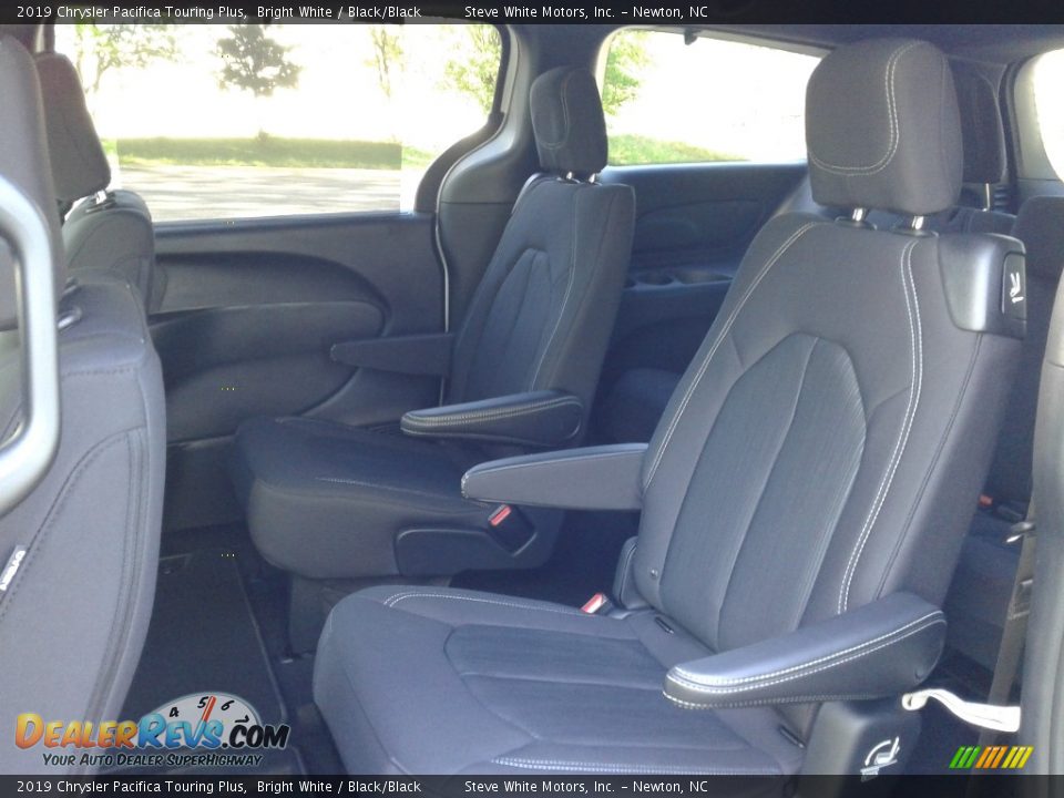 2019 Chrysler Pacifica Touring Plus Bright White / Black/Black Photo #11
