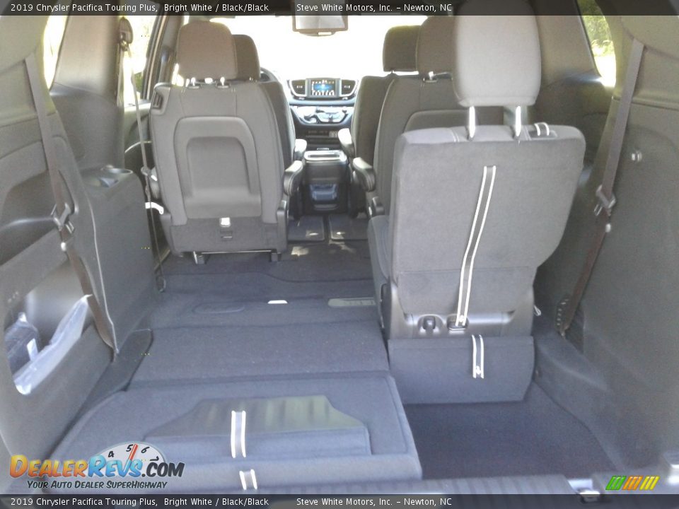 2019 Chrysler Pacifica Touring Plus Bright White / Black/Black Photo #15
