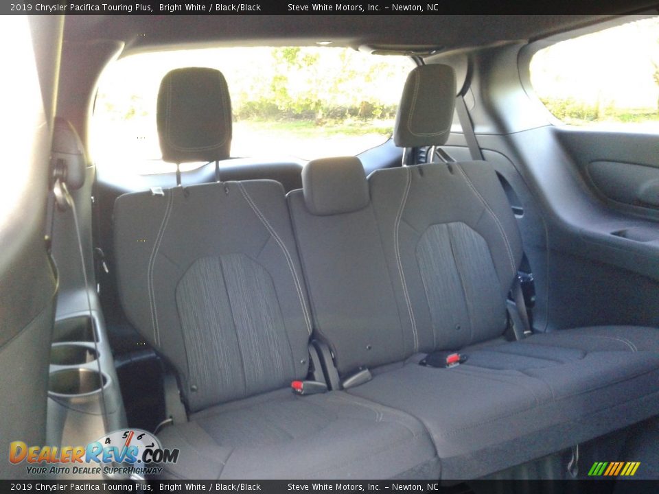 2019 Chrysler Pacifica Touring Plus Bright White / Black/Black Photo #16
